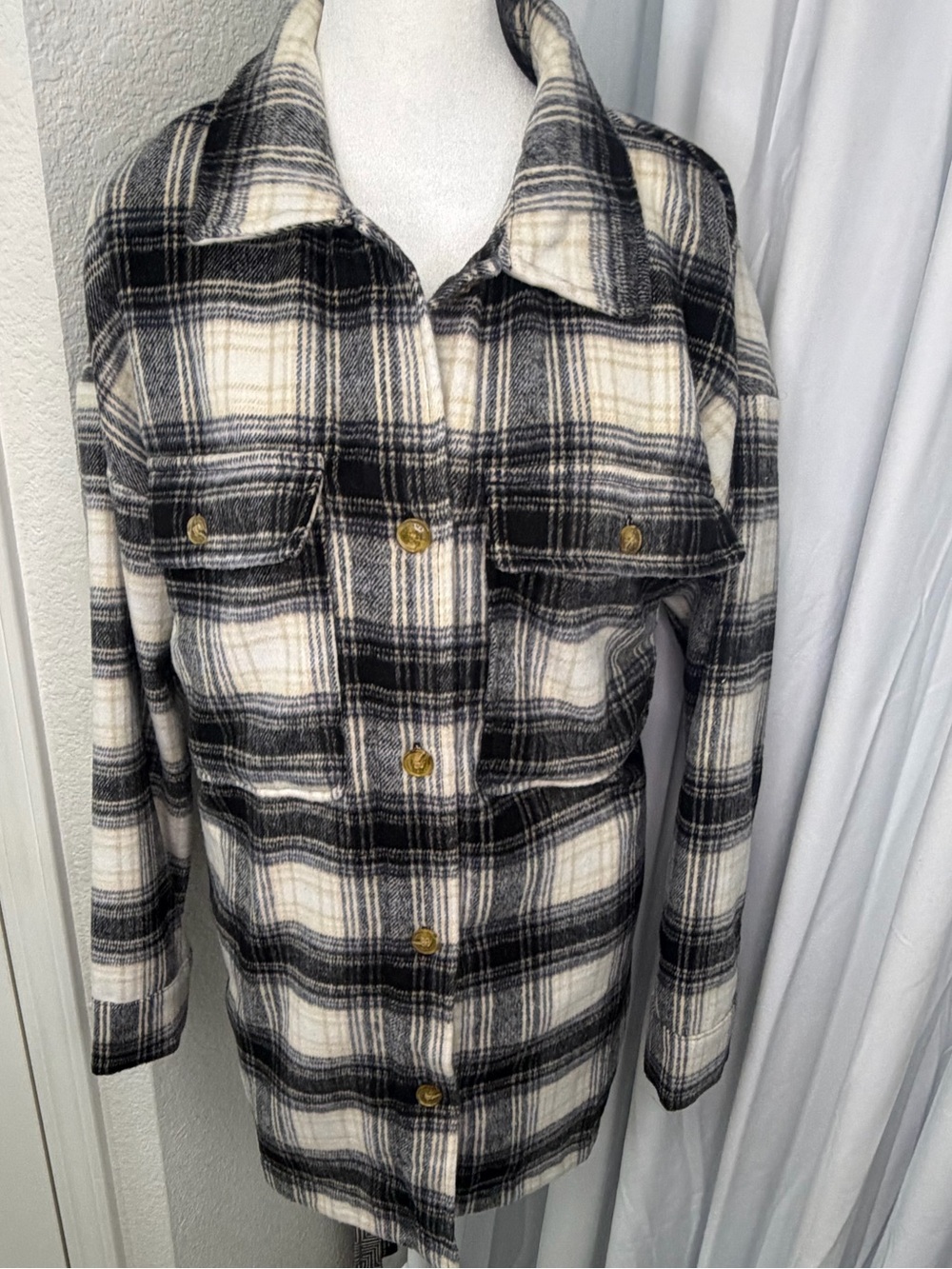 Banana Republic Plaid Flannel Shirt Jacket Shacket Black Cream M EUC